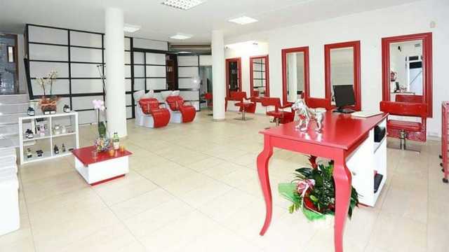 Oficial de Peluquería