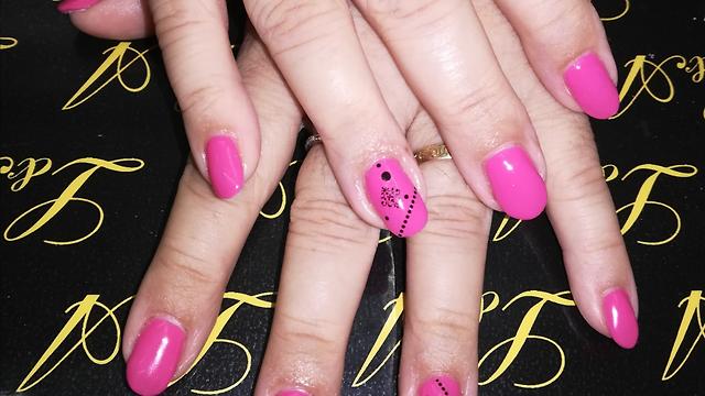 Manicurista  expe