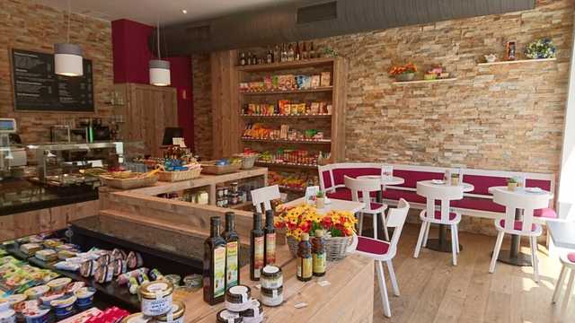 Ayudante/a de Dependiente/a