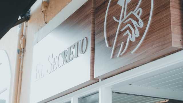 Cocinero/a y Ayudante/a de Cocina
