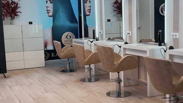 Oficial de Peluquería