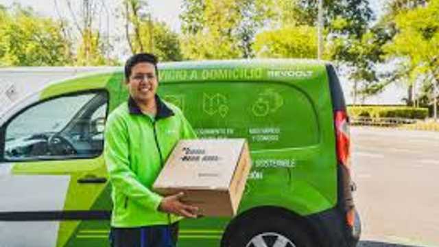 SE SOLICITA REPARTIDORES EN FURGONETA PARA MADRID