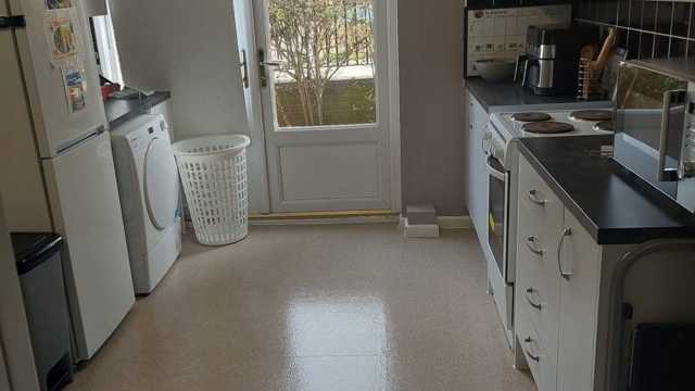 Experienced cleaner required for Enfield area Linwood crescent..