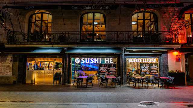 Camarero/a de Buffet Sushi japones