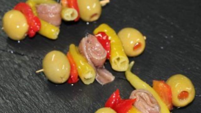 Se busca cocinero con experiencia en cocina popular