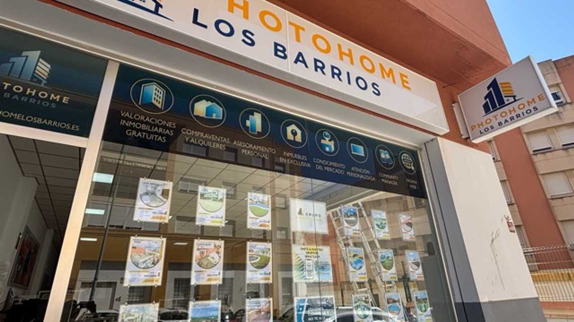 PHOTOHOME LOS BARRIOS cover image
