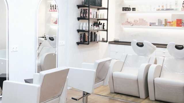 Oficial de Peluquería