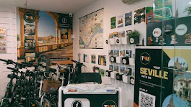Dependiente de tienda y comercial turismo