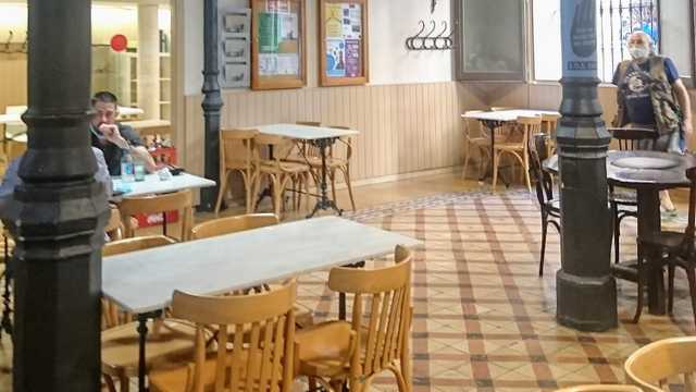 Camarero/a