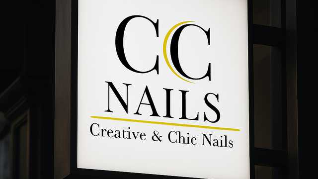 TÉCNICO/A MANICURISTA