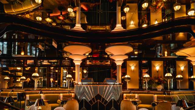 BUND Floor Staff (Food and Beverage waiter)