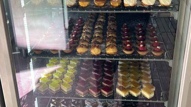 Dependienta de pasteleria