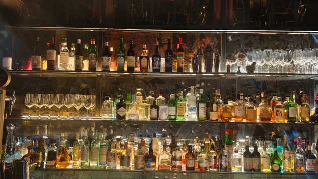 Barman / Barmaid