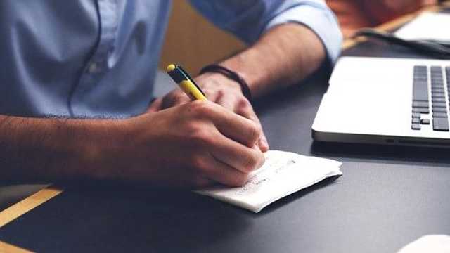 Auxiliar Laboral