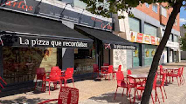 Camarero/a y Ayudante/a de Cocina