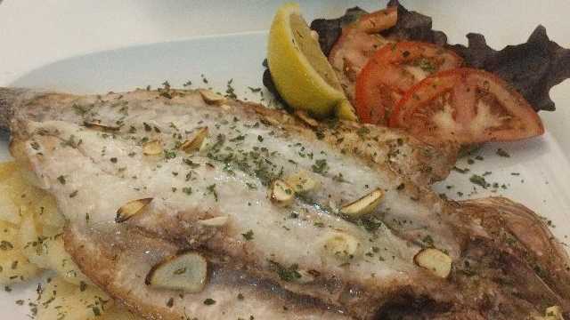 Cocinero/a y Ayudante/a de Cocina