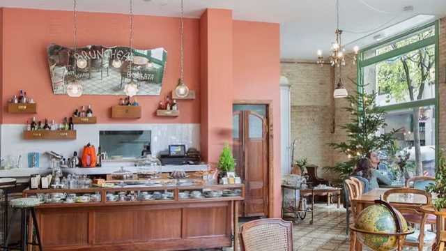 Camarera media jornada mañana