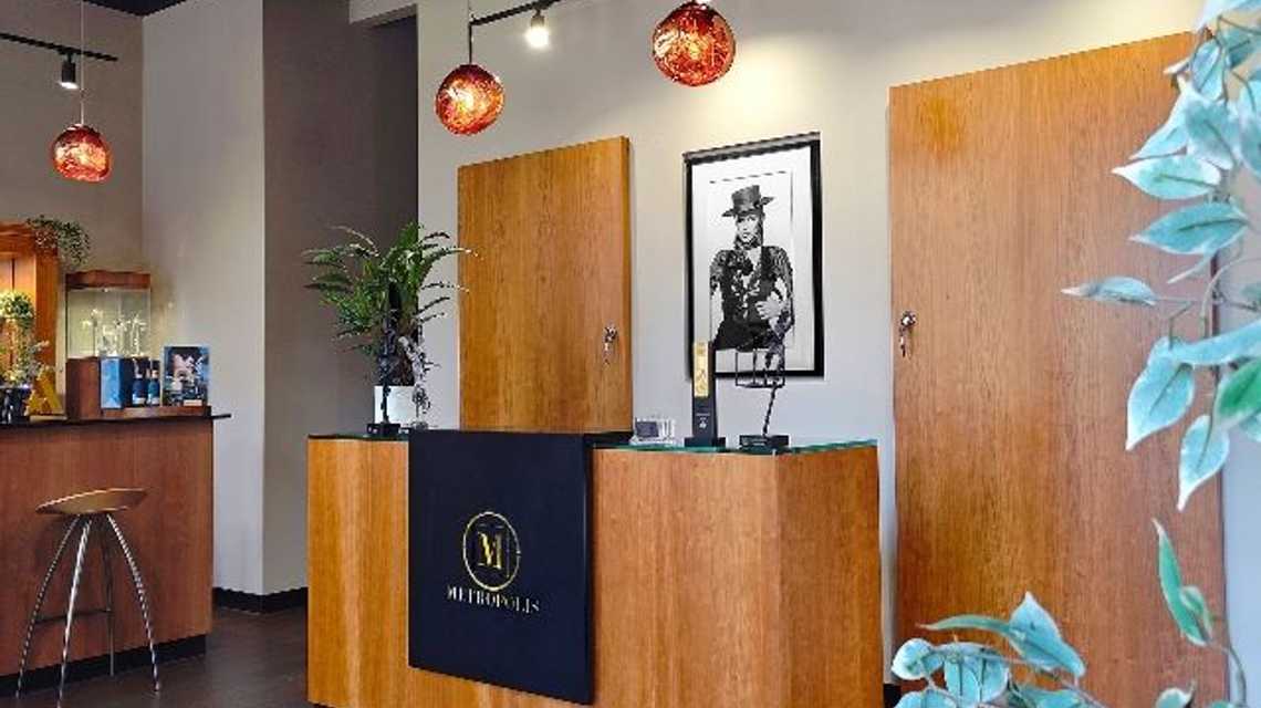 Metropolis Hairdressing cover image