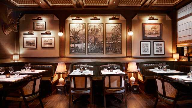 Commis Waiter / Waitress