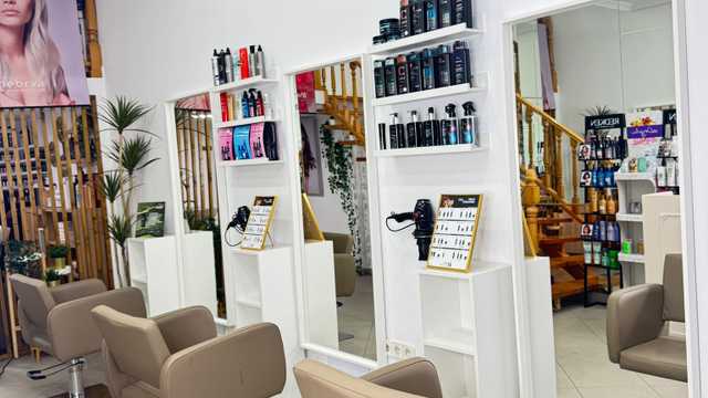 Oficial de Peluquería