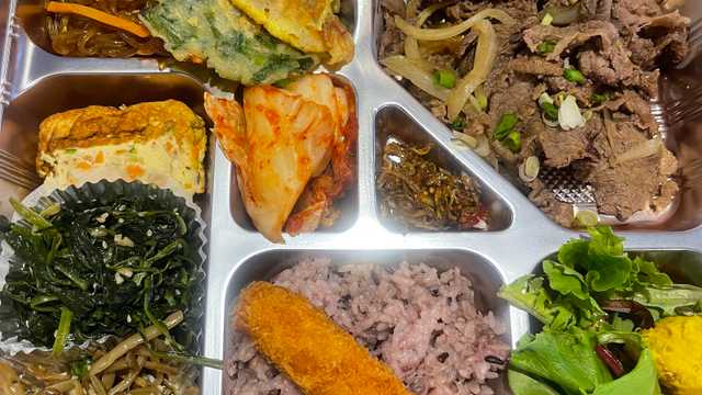 Dish wasing and kitchen helper