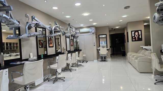 Receptionist