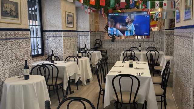 Camarero/a