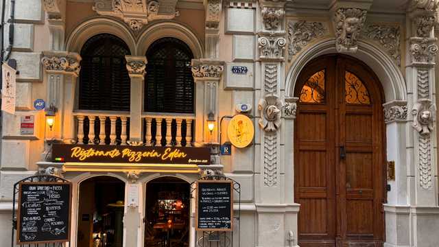 Ayudante de Camarero/a