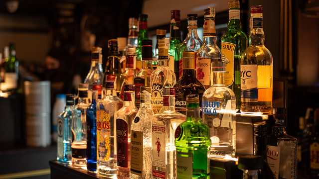 Camarero/a y Coctelero/a