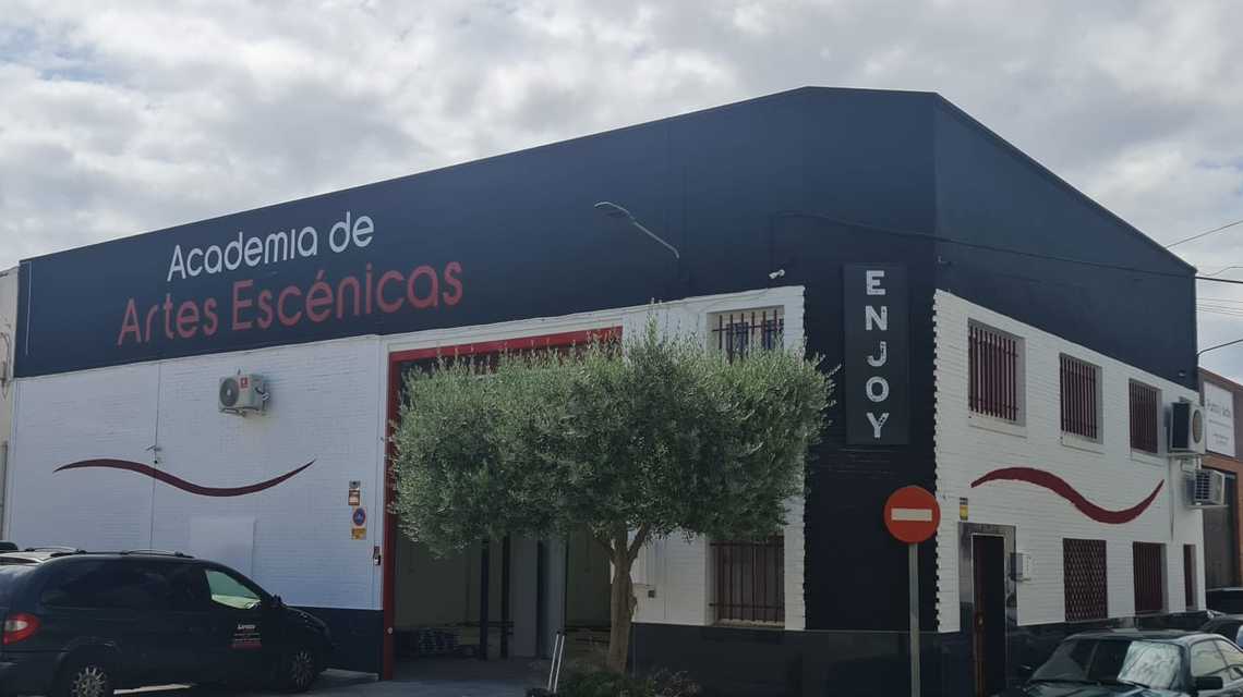Academia de Artes Escénicas Enjoy cover image