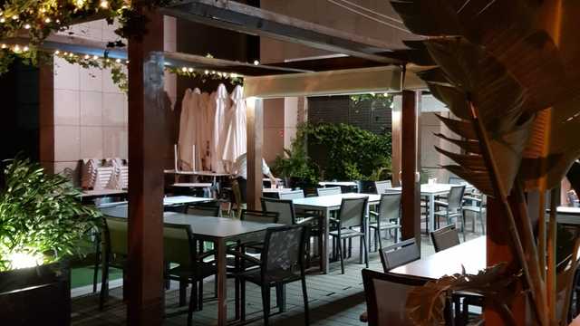 Camarero/a