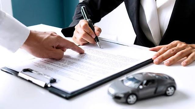 Administrativo de gestión de seguros, sector automóvil