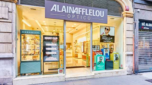 Dependienta/auxiliar de óptica Gijón