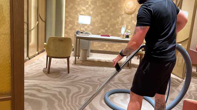 Técnico limpieza de sofás a domicilio