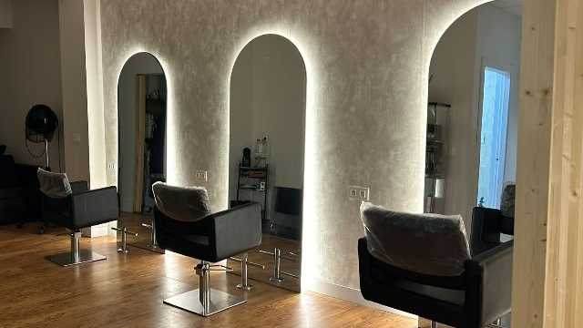 Oficial de Peluquería