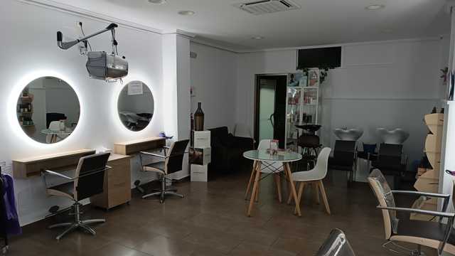 Ayudante/a de Peluqueria y Estética