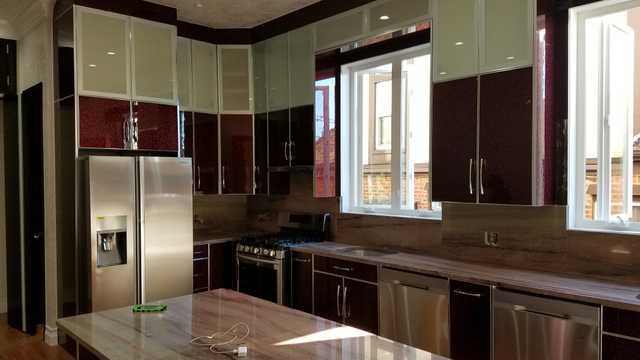 CABINET MAKER WANTED (CORONA)