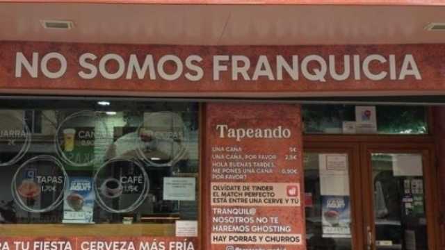 CAMARERO DE BARRA