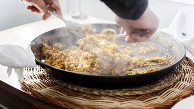 CAMARERO DE SALA GRUPO ST.JAMES