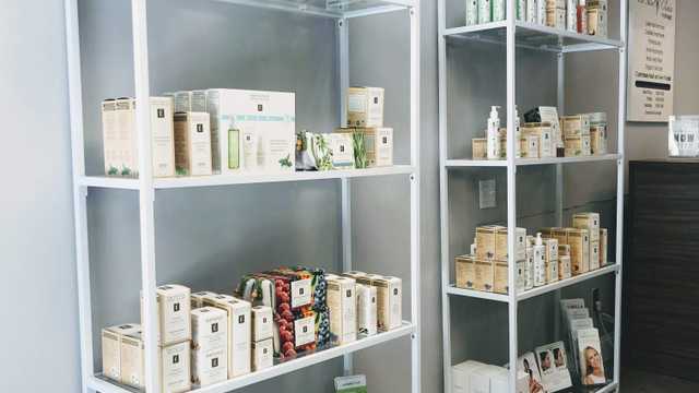 Esthetician or Renter