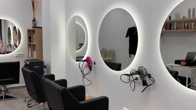 Oficial de Peluquería