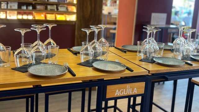 Camarero apasionado por el vino