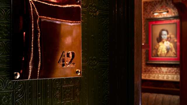 Cocktail Waiter / Waitress