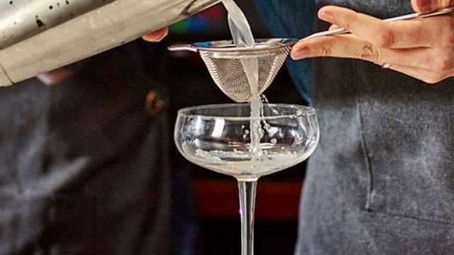 Coctelero/a con experiencia – Cocktail bar en Eixample