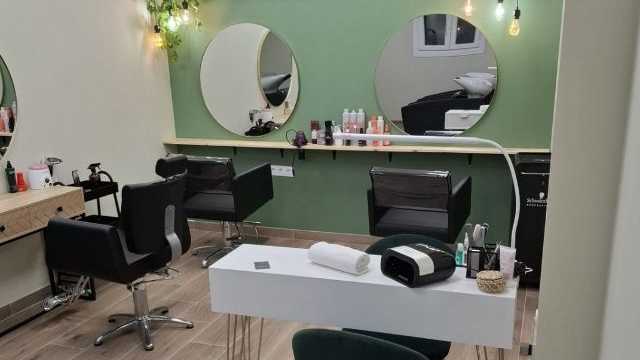 Oficial de Peluquería