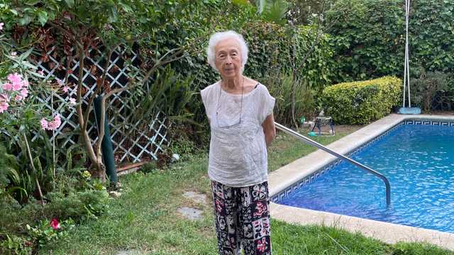 Vivir en casa limpiar medio dia y trabajar fuera otro medio dia