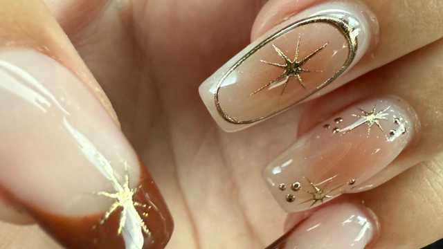 Manicurista / Nail Technician