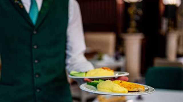 RUNNER PARA RESTAURANTE MULTIESPACIOS