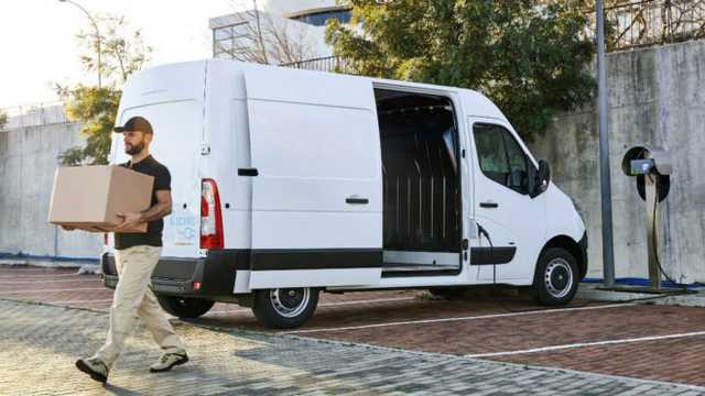 Repartidor/a en furgoneta