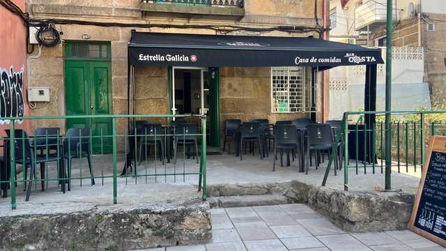 Cocinero/a y Ayudante/a de Cocina